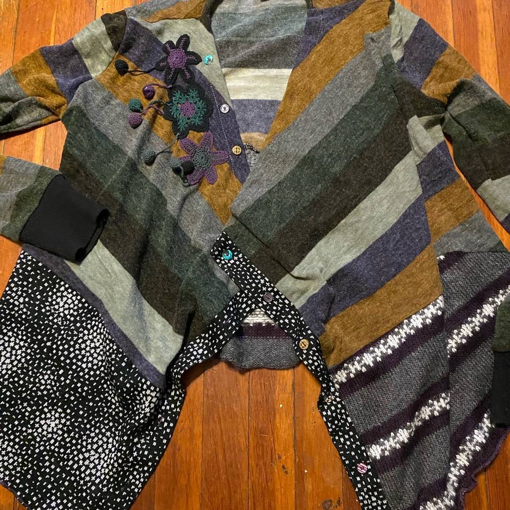Radzoli Striped cardigan with crochet flowers size M/L